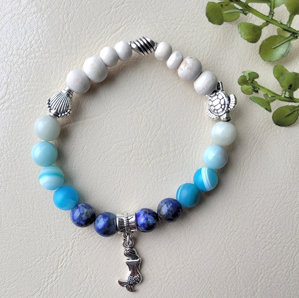 New Handmade Elastic Gemstone Bracelet, Blue with Ocean Themed Charms